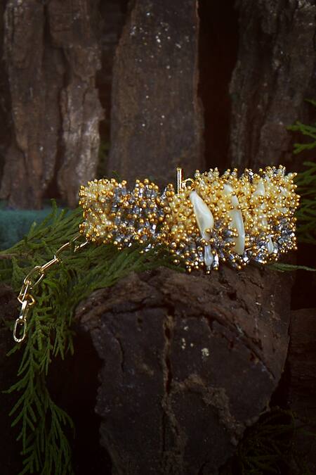 House Of D"Oro_Beige Stone And Beads Oleander Cluster Shell Bracelet_Online_at_Aza_Fashions
