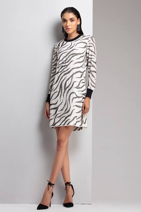 Chhaya Mehrotra_White Pure Silk Georgette Round Embellished Shift Dress _Online_at_Aza_Fashions