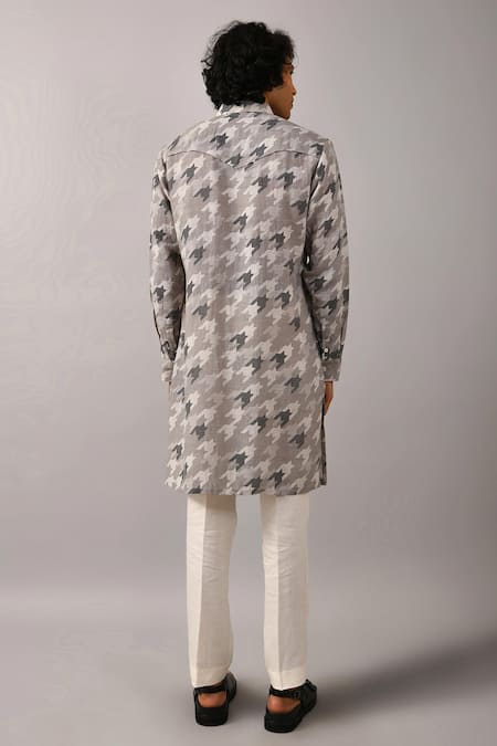 Shop_Countrymade_Grey Handloom Cotton Short Kurta _at_Aza_Fashions