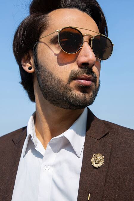 Buy_Cosa Nostraa_Gold Maharaja Cufflink Brooch And Lapel Pin Set _Online_at_Aza_Fashions