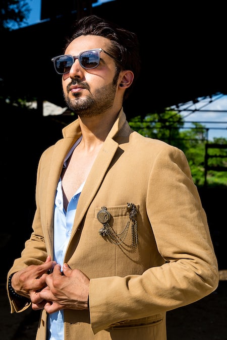 Cosa Nostraa Mustang Timed Cufflink Brooch & Lapel Pin Set 