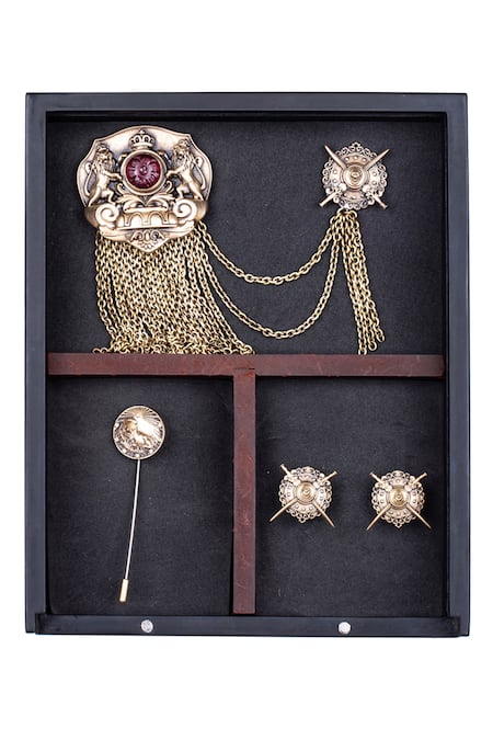 Cosa Nostraa Gold Royal Club Cufflink Brooch And Lapel Pin Set