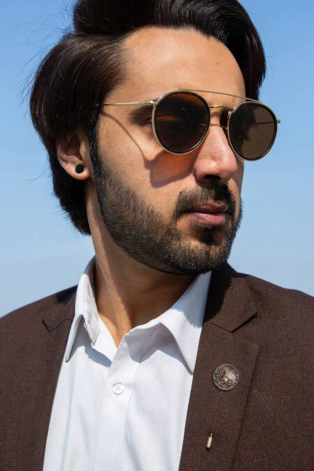 Buy Cosa Nostraa Gold Royal Club Cufflink Brooch And Lapel Pin Set Online at Aza Fashions Buy_Cosa Nostraa_Gold Royal Club Cufflink Brooch And Lapel Pin Set _Online_at_Aza_Fashions