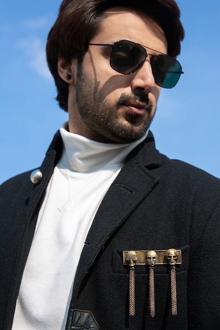 Cosa Nostraa_Gold Three Wise Skull Cufflink Brooch And Lapel Pin Set_Online_at_Aza_Fashions