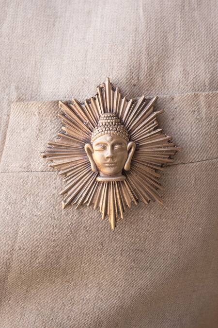 Buy Cosa Nostraa Gold Buddha Brooch And Dragonfly Collar Tips Set Online at Aza Fashions Buy_Cosa Nostraa_Gold Buddha Brooch And Dragonfly Collar Tips Set _Online_at_Aza_Fashions