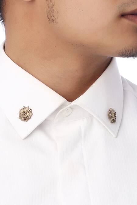 Shop Cosa Nostraa Gold Stone Mustang Brooch And Hannibal Collar Tips Set Online at Aza Fashions Shop_Cosa Nostraa_Gold Stone Mustang Brooch And Hannibal Collar Tips Set _Online_at_Aza_Fashions