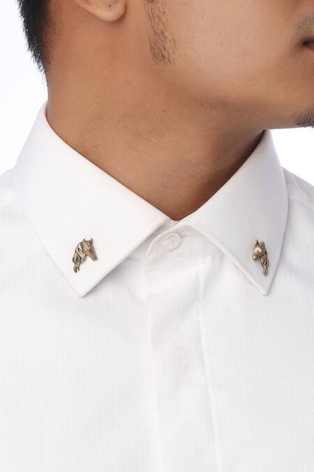 Shop_Cosa Nostraa_Gold Clock Pin Brooch And Royal Horse Collar Tips Set _Online_at_Aza_Fashions