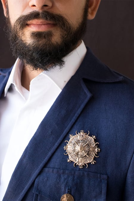 Cosa Nostraa Royal Shield Brooch & Battle Axe Collar Tips Set 