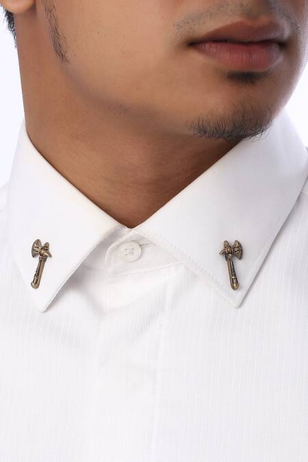 Shop Cosa Nostraa Gold Royal Shield Brooch And Battle Axe Collar Tips Set Online at Aza Fashions Shop_Cosa Nostraa_Gold Royal Shield Brooch And Battle Axe Collar Tips Set _Online_at_Aza_Fashions