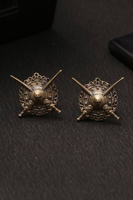 Cosa Nostraa_Gold Stone Brooch And Shield Collar Tips Set _Online_at_Aza_Fashions