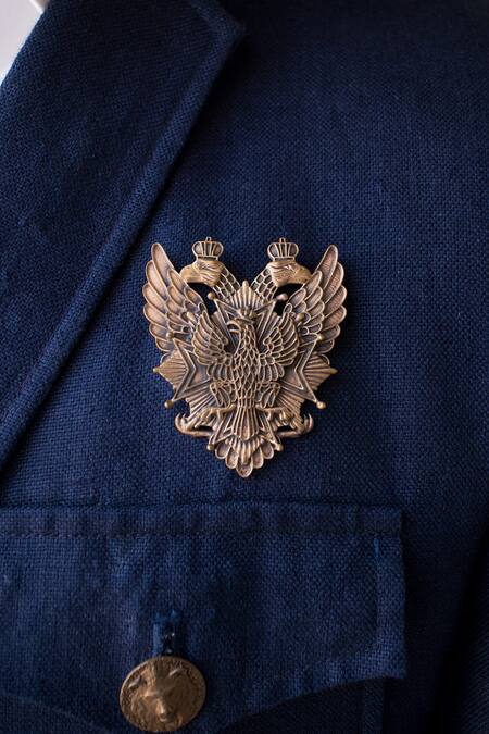 Buy Cosa Nostraa Gold Phoenix Brooch And Collar Tips Set Online at Aza Fashions Buy_Cosa Nostraa_Gold Phoenix Brooch And Collar Tips Set _Online_at_Aza_Fashions