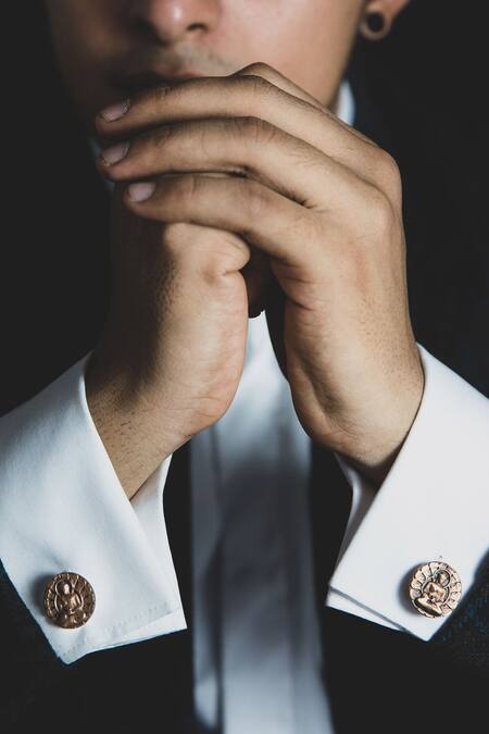 Cosa Nostraa Gold Printed The Indulgence Du Jour Box Online at Aza Fashions Cosa Nostraa_Gold Printed The Indulgence Du Jour Box _Online_at_Aza_Fashions