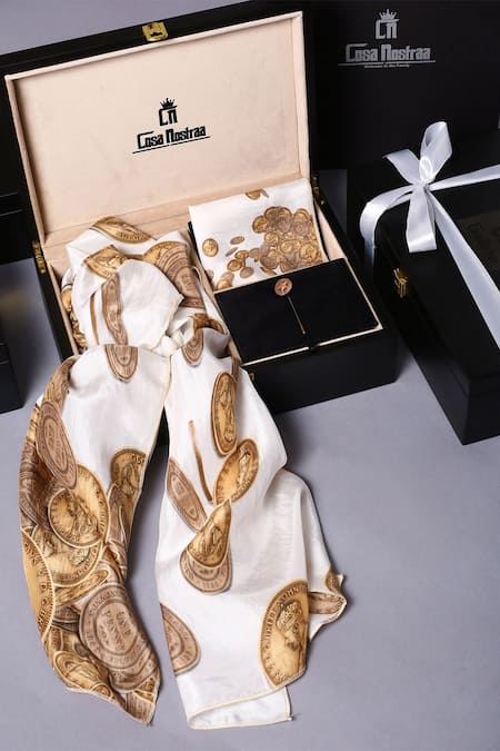 Cosa Nostraa Gold Printed The Opulence Couture Box 