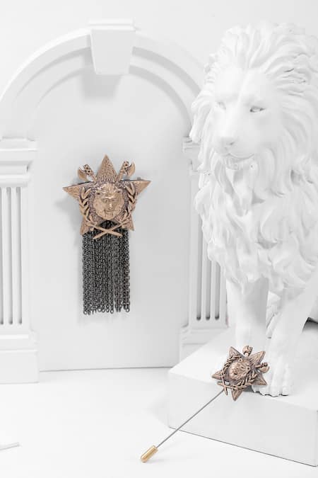 Cosa Nostraa Gold Merit Lion Brooch And Lapel Pin Gift Box 