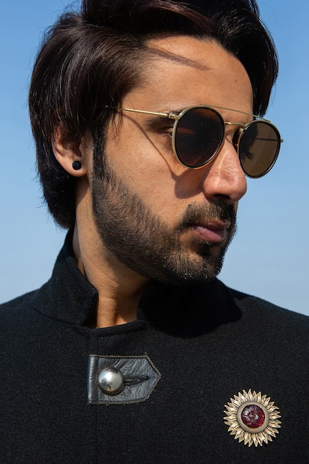 Shop Cosa Nostraa Gold Stone, Plated Bloomed Sunflower Brooch And Lapel Pin Gift Set at Aza Fashions Shop_Cosa Nostraa_Gold Stone, Plated Bloomed Sunflower Brooch And Lapel Pin Gift Set _at_Aza_Fashions