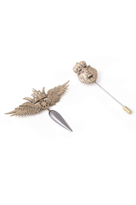 Buy_Cosa Nostraa_Gold Crowned Wings Brooch And Lapel Pin Gift Box_Online_at_Aza_Fashions
