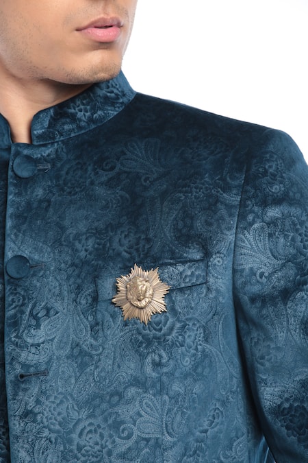 Shop Cosa Nostraa Gold The Leo Brooch And Lapel Pin Gift Box at Aza Fashions Shop_Cosa Nostraa_Gold The Leo Brooch And Lapel Pin Gift Box _at_Aza_Fashions