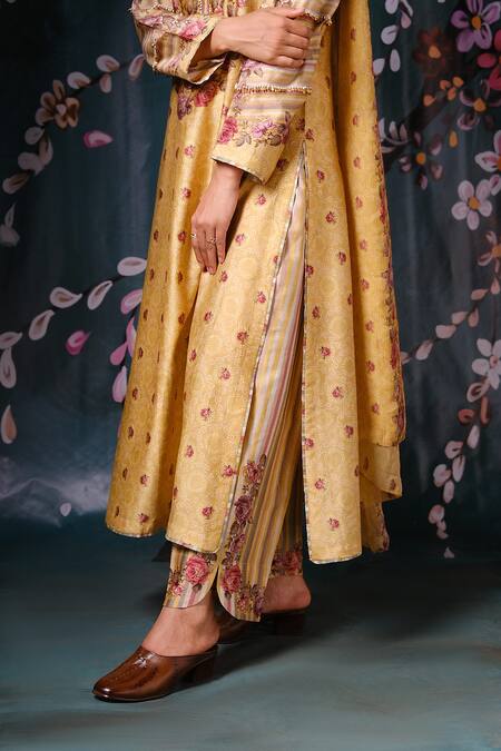 Shop_Label Niti Bothra_Yellow Chanderi Silk Floral, Tikki Work Round Print Kurta Palazzo Set _Online_at_Aza_Fashions