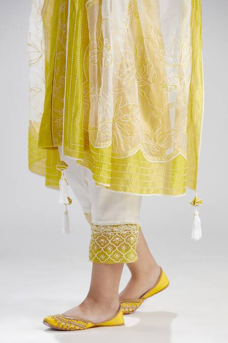 Shop_Megha Bansal_White Organza, Chanderi Pearl, Thread Mandarin Piyali Kurta Set_Online_at_Aza_Fashions