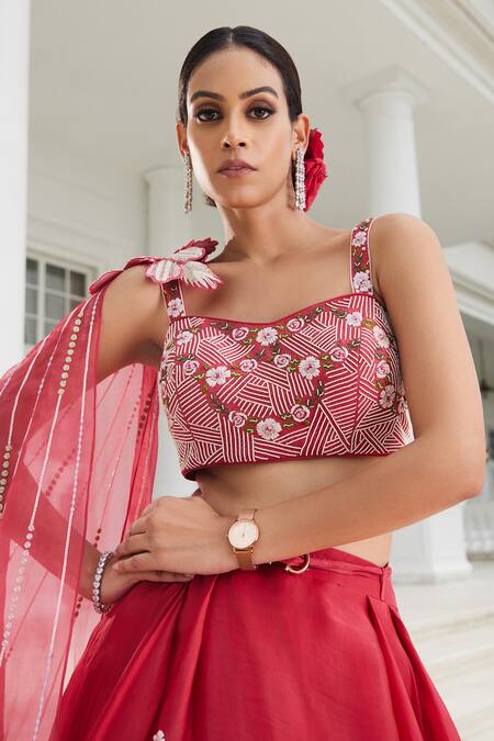 Sonia Bansal_Red Organza Cutdana, Floral, Resham Sweetheart Neck Embroidered Lehenga Set _Online_at_Aza_Fashions