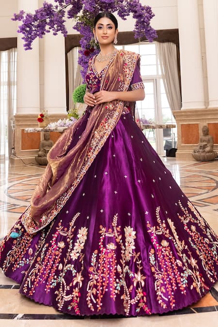 20+ Brides Who Dazzled Royally in Purple Lehengas | Indian wedding outfit  bride, Indian bridal dress, Latest bridal dresses