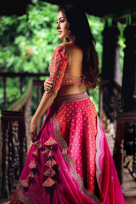 15+ Real Brides Who Wore Rimple & Harpreet's Bridal Lehengas & We're  Literally Drooling! | Pink bridal lehenga, Indian bridal outfits, Bridal  lehenga collection