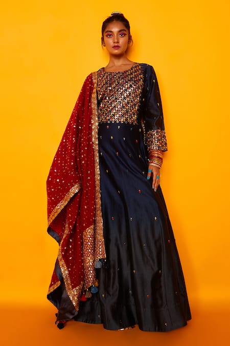 Shop Loka By Veerali Raveshia Blue , Chanderi Round Laya Anarkali With Dupatta at Aza Fashions Shop_Loka By Veerali Raveshia_Blue , Chanderi Round Laya Anarkali With Dupatta _at_Aza_Fashions