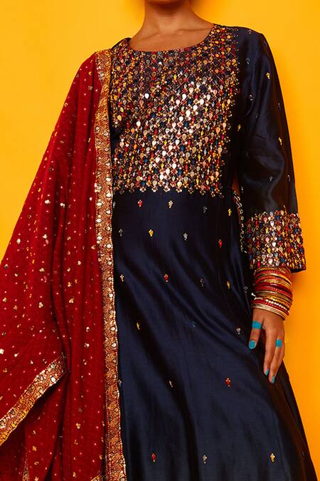 Loka By Veerali Raveshia Blue , Chanderi Round Laya Anarkali With Dupatta Online at Aza Fashions Loka By Veerali Raveshia_Blue , Chanderi Round Laya Anarkali With Dupatta _Online_at_Aza_Fashions