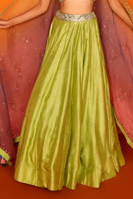 Loka By Veerali Raveshia Green Organza, Dupion , Chanderi V Neck Chhayanat Bridal Lehenga Set Online at Aza Fashions Loka By Veerali Raveshia_Green Organza, Dupion , Chanderi V Neck Chhayanat Bridal Lehenga Set _Online_at_Aza_Fashions