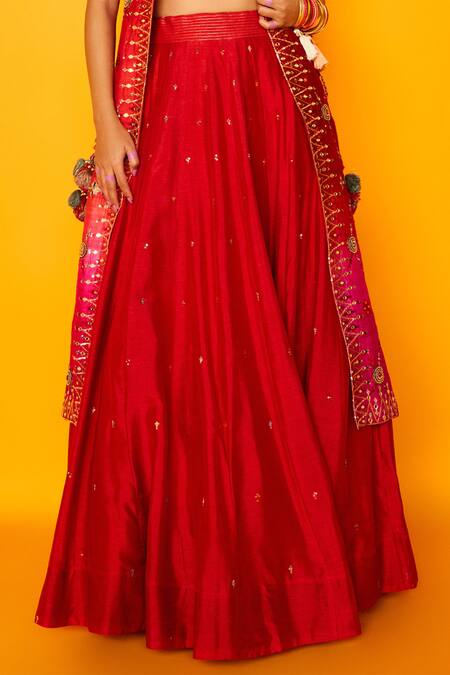 Loka By Veerali Raveshia Red Raw , Dupion , Chanderi Round Sona Jacket And Lehenga Set at Aza Fashions Loka By Veerali Raveshia_Red Raw , Dupion , Chanderi Round Sona Jacket And Lehenga Set _at_Aza_Fashions