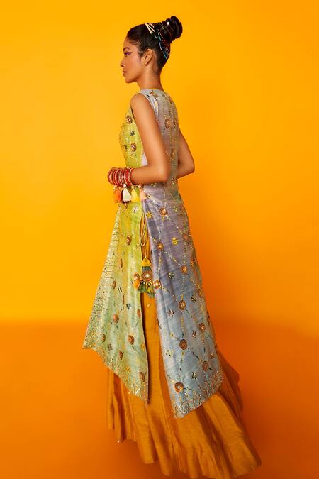Buy Loka By Veerali Raveshia Yellow Raw , Dupion , Chanderi Round Sona Jacket And Lehenga Set Online at Aza Fashions Buy_Loka By Veerali Raveshia_Yellow Raw , Dupion , Chanderi Round Sona Jacket And Lehenga Set _Online_at_Aza_Fashions