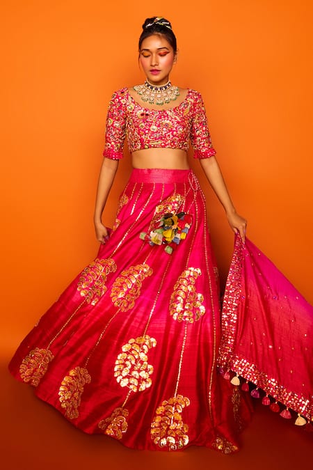Shop Loka By Veerali Raveshia Pink Raw , Chanderi , Tussar Round Darbari Bridal Lehenga Set at Aza Fashions Shop_Loka By Veerali Raveshia_Pink Raw , Chanderi , Tussar Round Darbari Bridal Lehenga Set _at_Aza_Fashions
