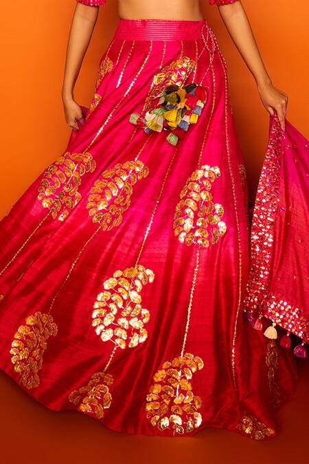 Buy Loka By Veerali Raveshia Pink Raw , Chanderi , Tussar Round Darbari Bridal Lehenga Set Online at Aza Fashions Buy_Loka By Veerali Raveshia_Pink Raw , Chanderi , Tussar Round Darbari Bridal Lehenga Set _Online_at_Aza_Fashions