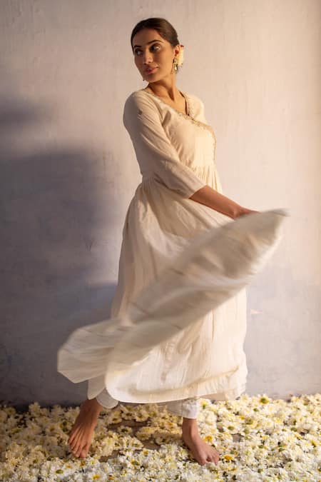 Apeksha Jain Label_White Cotton, Kota Silk Charkhi Work V Neck Embroidered Angrakha Kurta Set_Online_at_Aza_Fashions