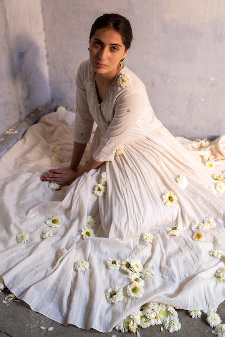 Buy_Apeksha Jain Label_White Cotton, Kota Silk Charkhi Work V Neck Embroidered Angrakha Kurta Set_Online_at_Aza_Fashions