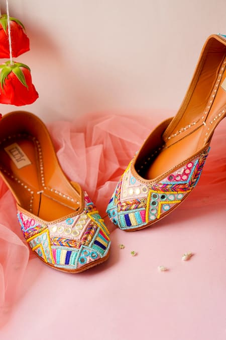 Shop_Jutti Express_Peach Embroidered Juttis _Online_at_Aza_Fashions