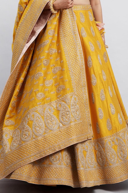 Shop_Sheetal Batra_Yellow Raw Silk Round Aatifa Bridal Lehenga Set_Online_at_Aza_Fashions