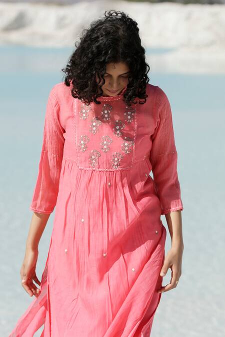 Shop_Tatwa_Coral Handloom Cotton, Viscose, Silk Chanderi Resham Kurta And Pant Set _Online_at_Aza_Fashions