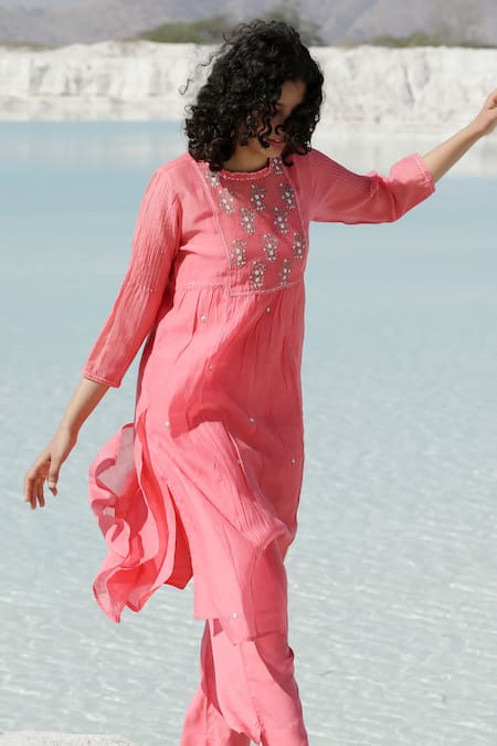 Tatwa_Coral Handloom Cotton, Viscose, Silk Chanderi Resham Kurta And Pant Set _at_Aza_Fashions