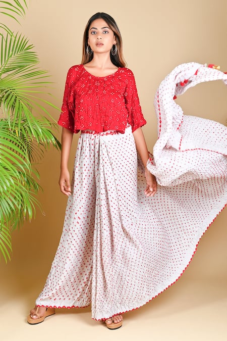 Shop Dyelogue Red Gajji Silk Bandhani Crop Top at Aza Fashions Shop_Dyelogue_Red Gajji Silk Bandhani Crop Top _at_Aza_Fashions