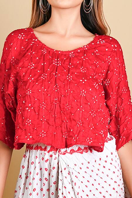 Dyelogue Red Gajji Silk Bandhani Crop Top Online at Aza Fashions Dyelogue_Red Gajji Silk Bandhani Crop Top _Online_at_Aza_Fashions