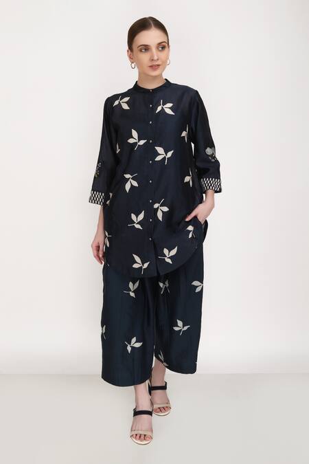 Arcvsh By Pallavi Singh_Blue Lining Cotton, Silk Chanderi Petal Print Band Collar Shirt And Pant Set_Online_at_Aza_Fashions