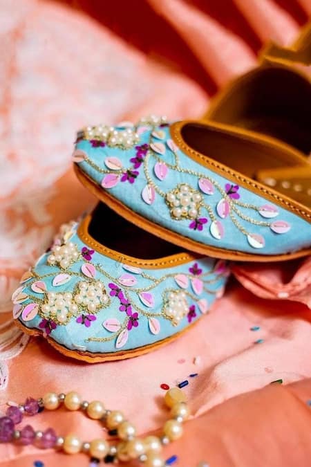 Shop Cilwana Studio Blue Embroidered Floral Juttis at Aza Fashions Shop_Cilwana Studio_Blue Embroidered Floral Juttis _at_Aza_Fashions