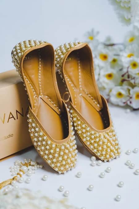 Cilwana Studio Gold Embroidered Pearl Juttis 