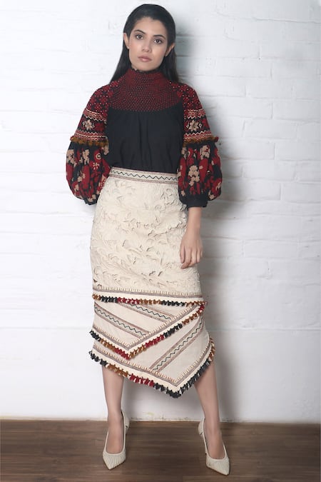 Buy_Chandrima_Black Kala Cotton Round Embroidered Blouse _Online_at_Aza_Fashions