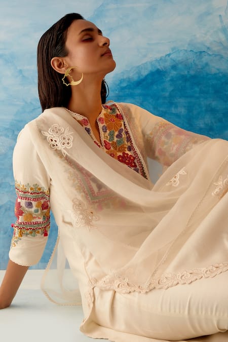 Chandrima Floral Cutwork Dupatta 