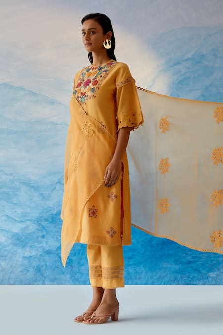 Shop Chandrima Yellow Silk Organza Cutwork Dupatta at Aza Fashions Shop_Chandrima_Yellow Silk Organza Cutwork Dupatta _at_Aza_Fashions