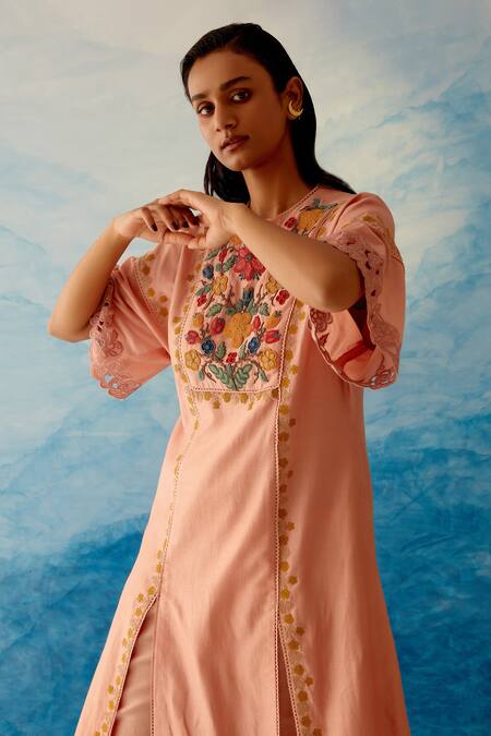 Buy_Chandrima_Peach Chanderi Embroidered Floral Motifs Round Kurta And Pant Set _Online_at_Aza_Fashions