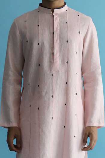 Kaha Pink Linen Triangle Detailing Antheia Cutwork Kurta Online at Aza Fashions Kaha_Pink Linen Triangle Detailing Antheia Cutwork Kurta_Online_at_Aza_Fashions