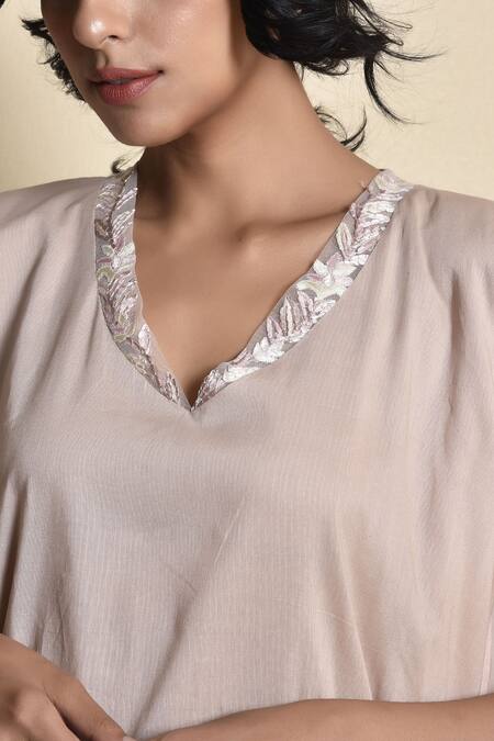 Buy_Kanika Sharma_Pink Cotton V Neck Hand Embroidered Kurta Palazzo Set _Online_at_Aza_Fashions